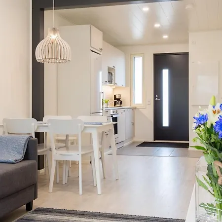 Tuomenkartano By Hiekka Калайоки