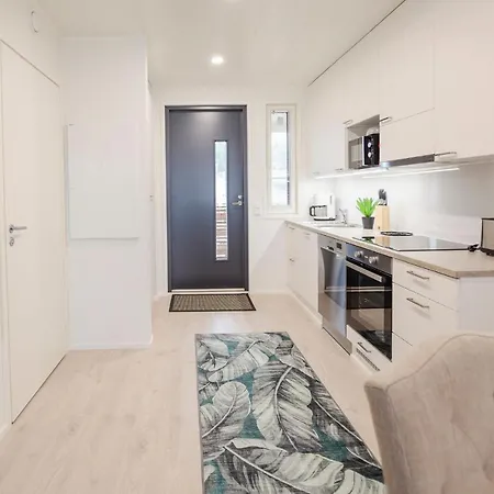 Tuomenkartano By Hiekka *