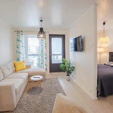 Tuomenkartano By Hiekka * 卡拉约基