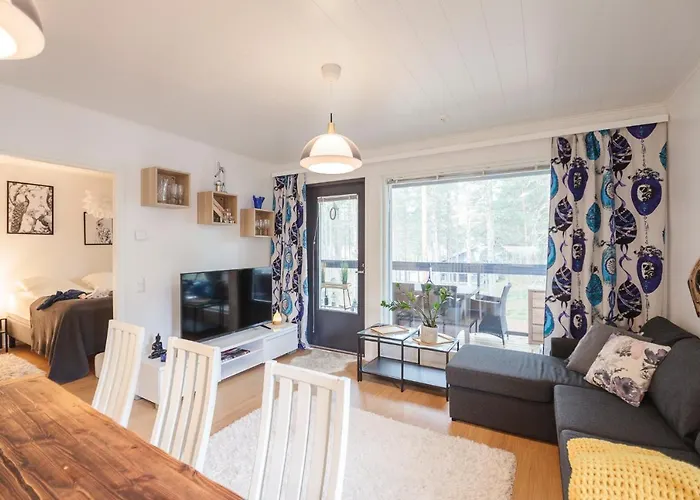 Tuomenkartano By Hiekka Kalajoki