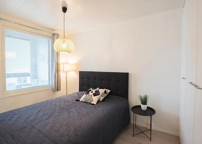 Tuomenkartano By Hiekka